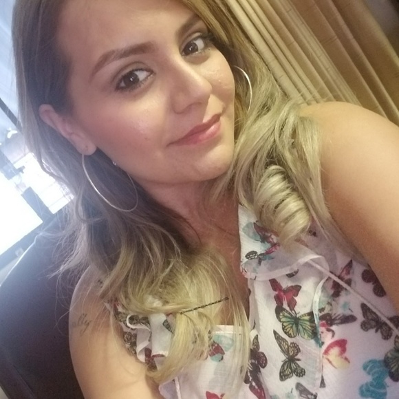 Meet your Posher, Patricia - Picture 1 of 1